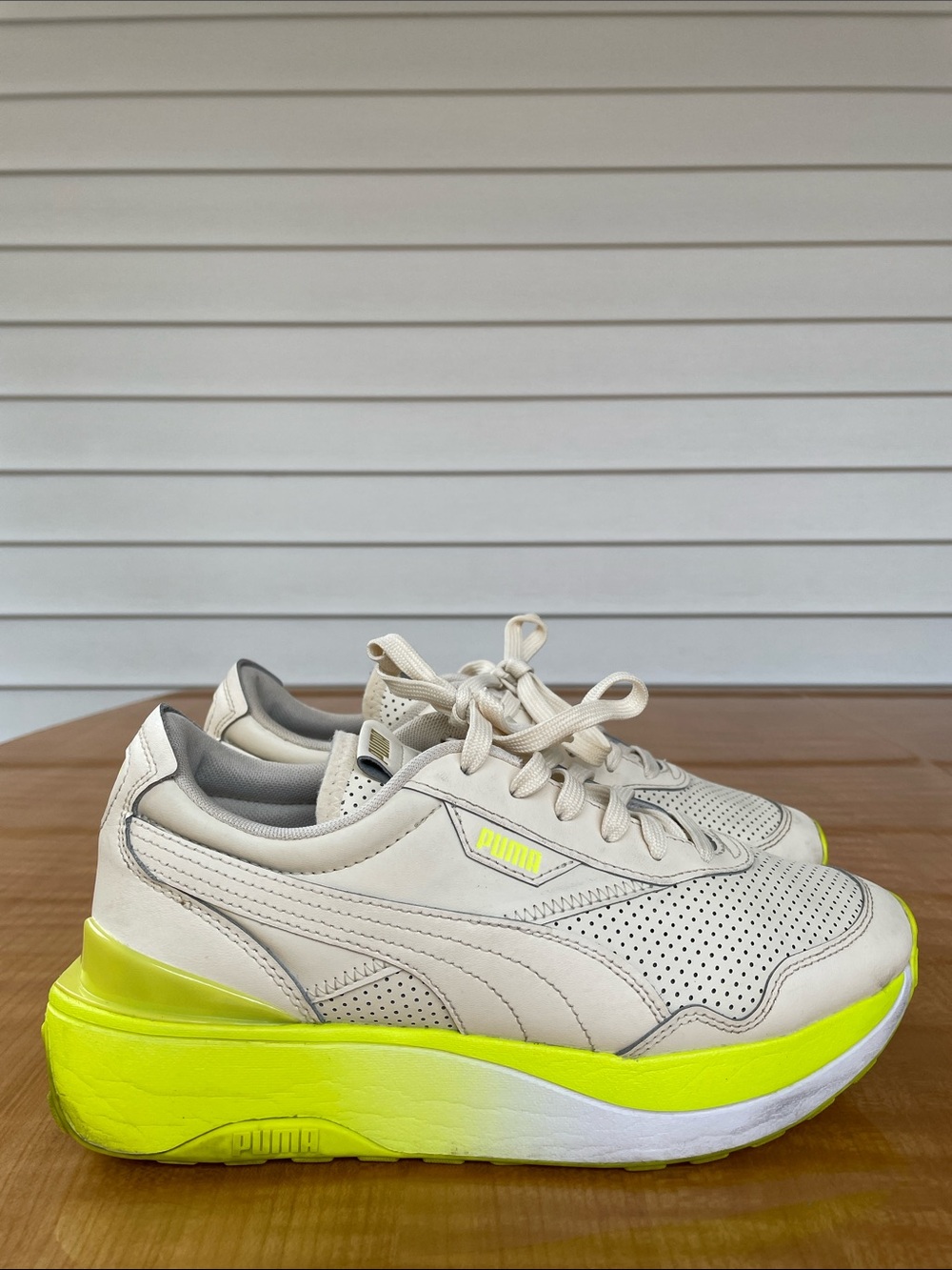 Puma Women’s Platform Sneakers Cream Neon Yellow Size 8.5 Sports Streetwear